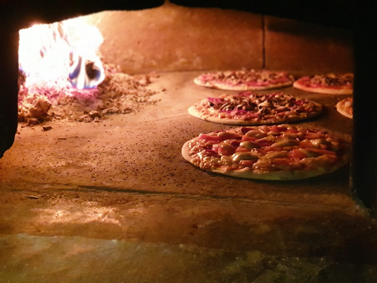 Frisch aus dem Holzofen