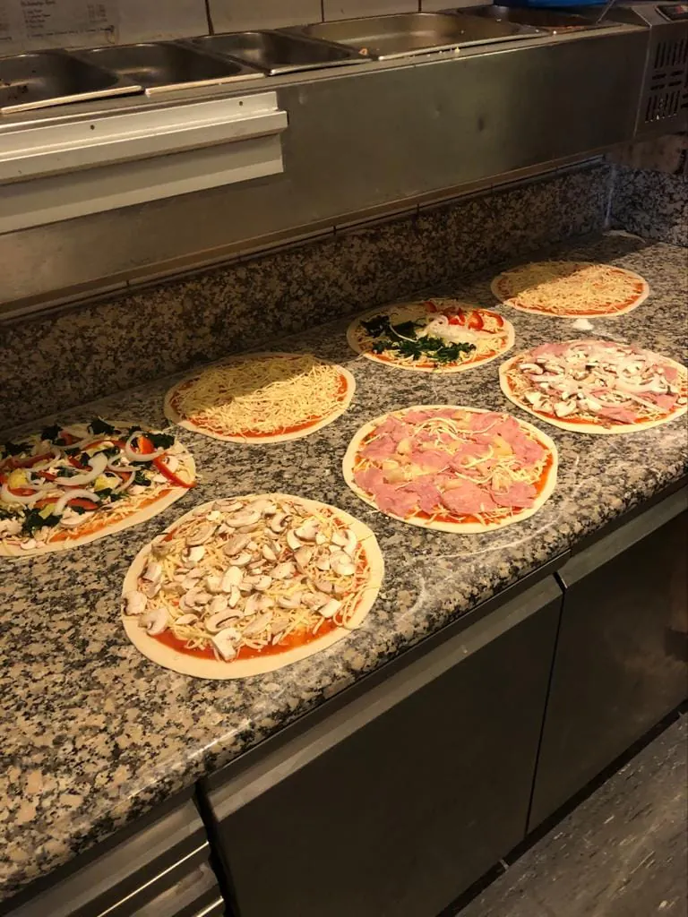 Atmosphäre im italienischen Restaurant am Düsseldorfer Medienhafen